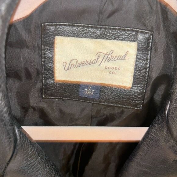 Universal Thread Women's Moto Jacket Black Faux Leather Quilted Size S - Picture 3 of 4